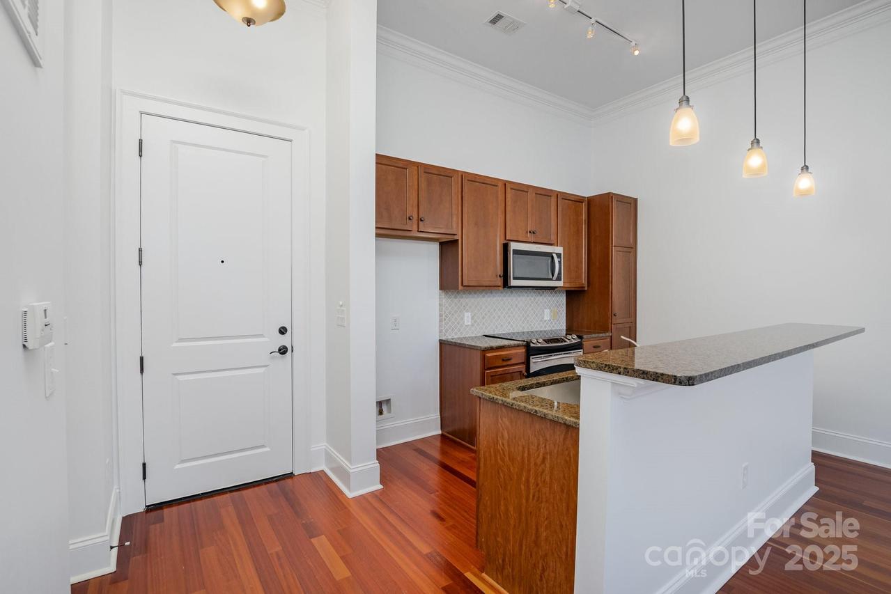 2810 Selwyn Ave. #410, Charlotte, NC 28209