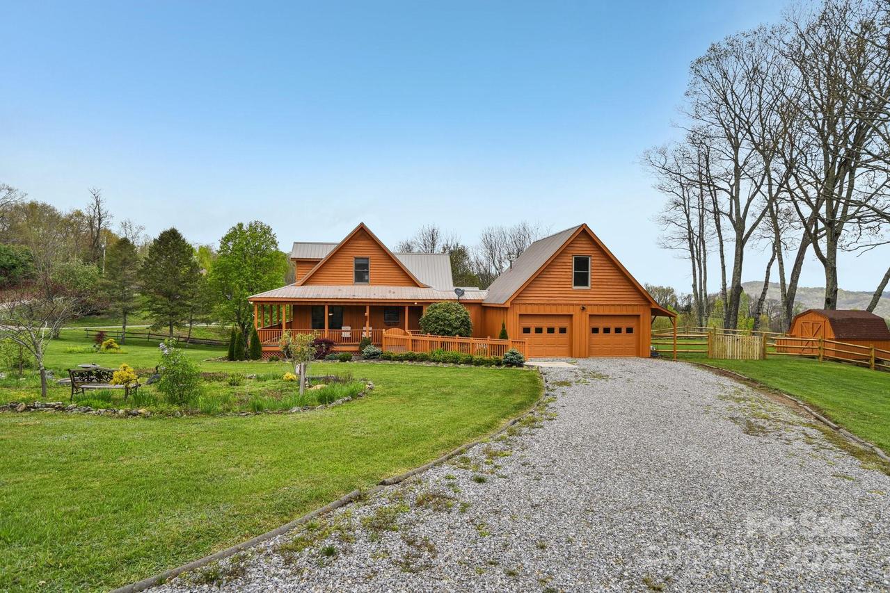 531 Pioneer Ridge Rd., Canton, NC 28716