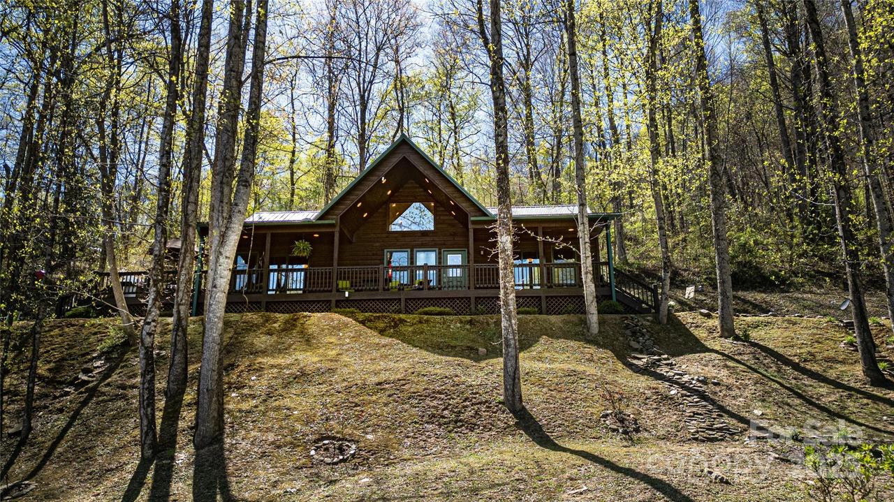 288 Meadow Rd., Bryson City, NC 28713