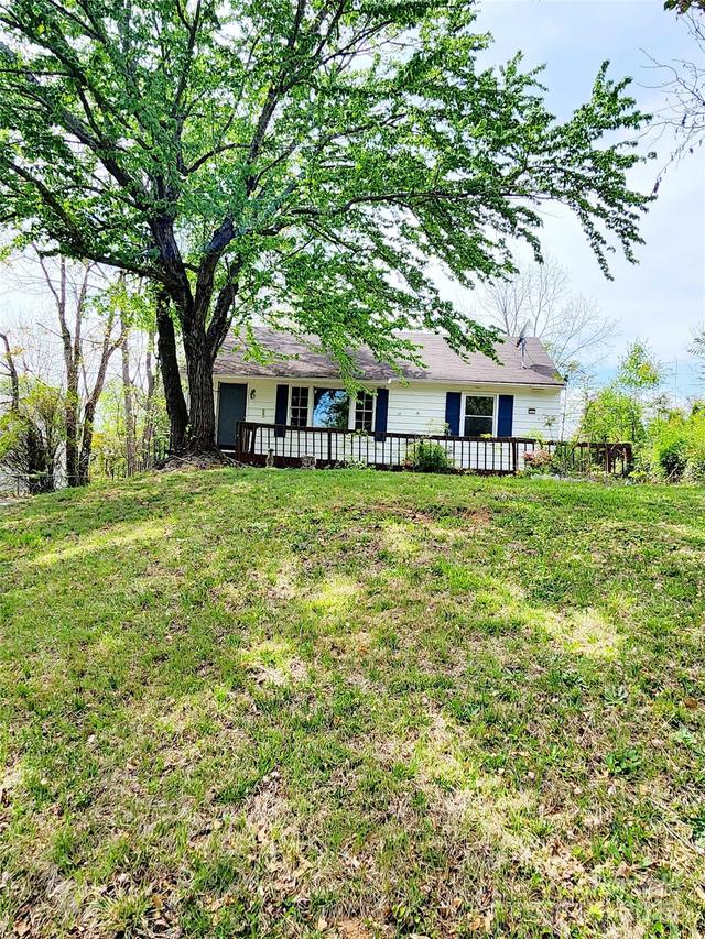 47 Gladstone Rd., Asheville, NC 28805