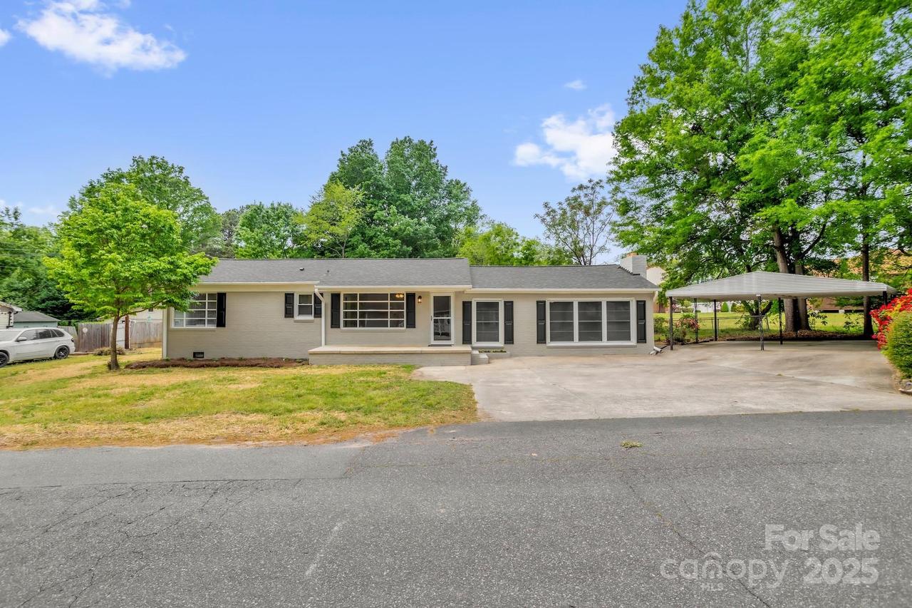 105 N Baldwin Ave., Kannapolis, NC 28083