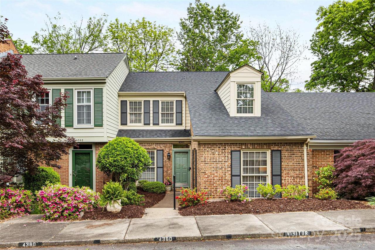 4360 Woodglen Ln., Charlotte, NC 28226