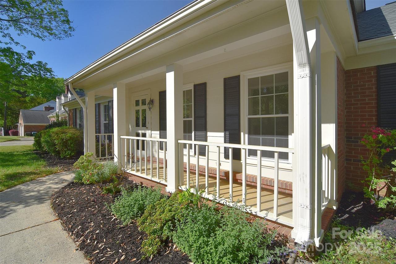 317 Port Royal Dr., Matthews, NC 28105