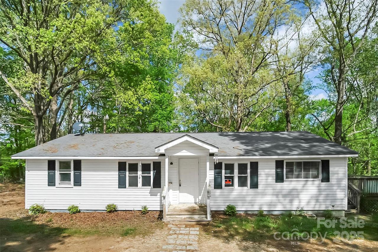 124 Ayers Rd., Grover, NC 28073