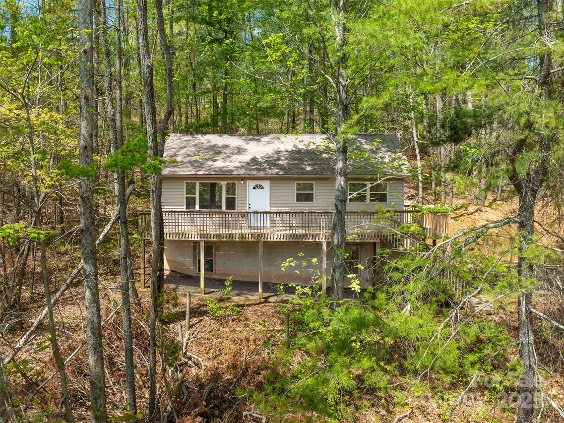 66 Avondale Heights Rd., Asheville, NC 28803