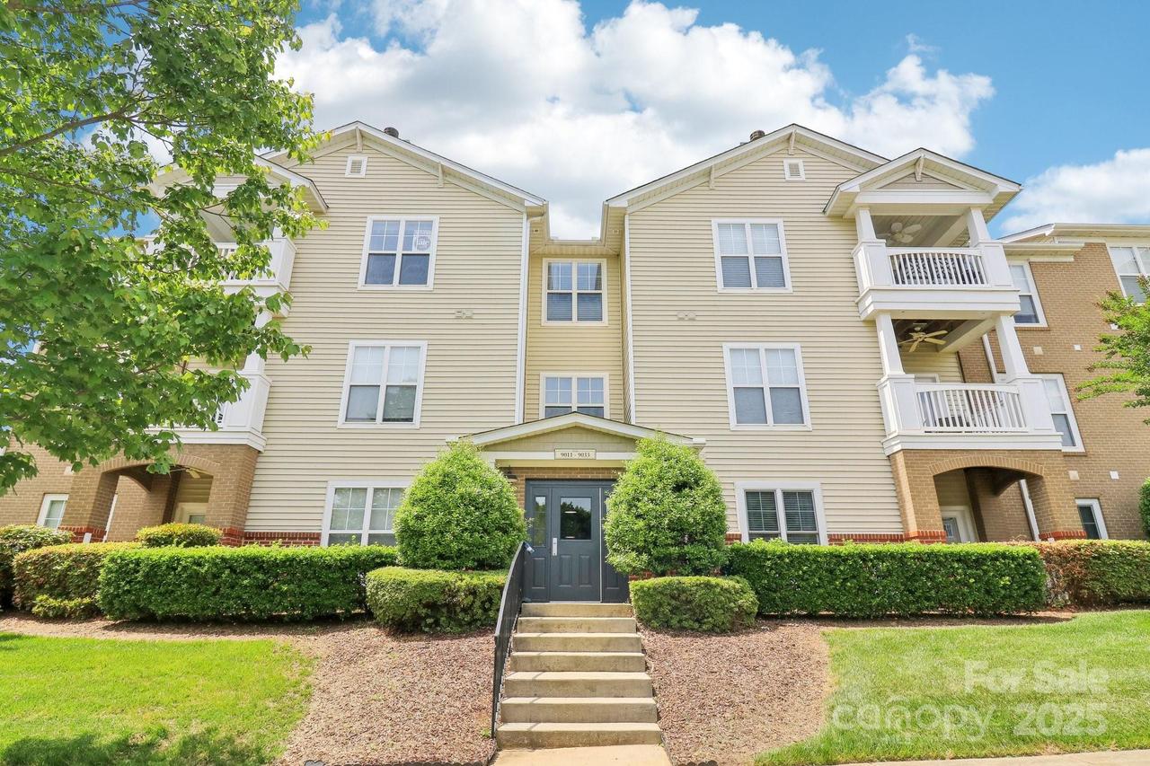 9027 Mcdowell Creek Ln., Cornelius, NC 28031