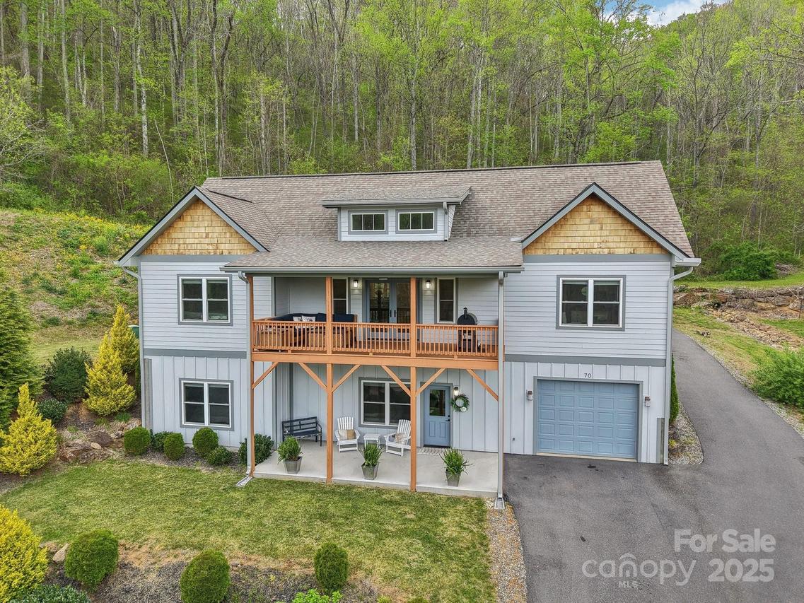 70 Parliament Pl., Waynesville, NC 28785