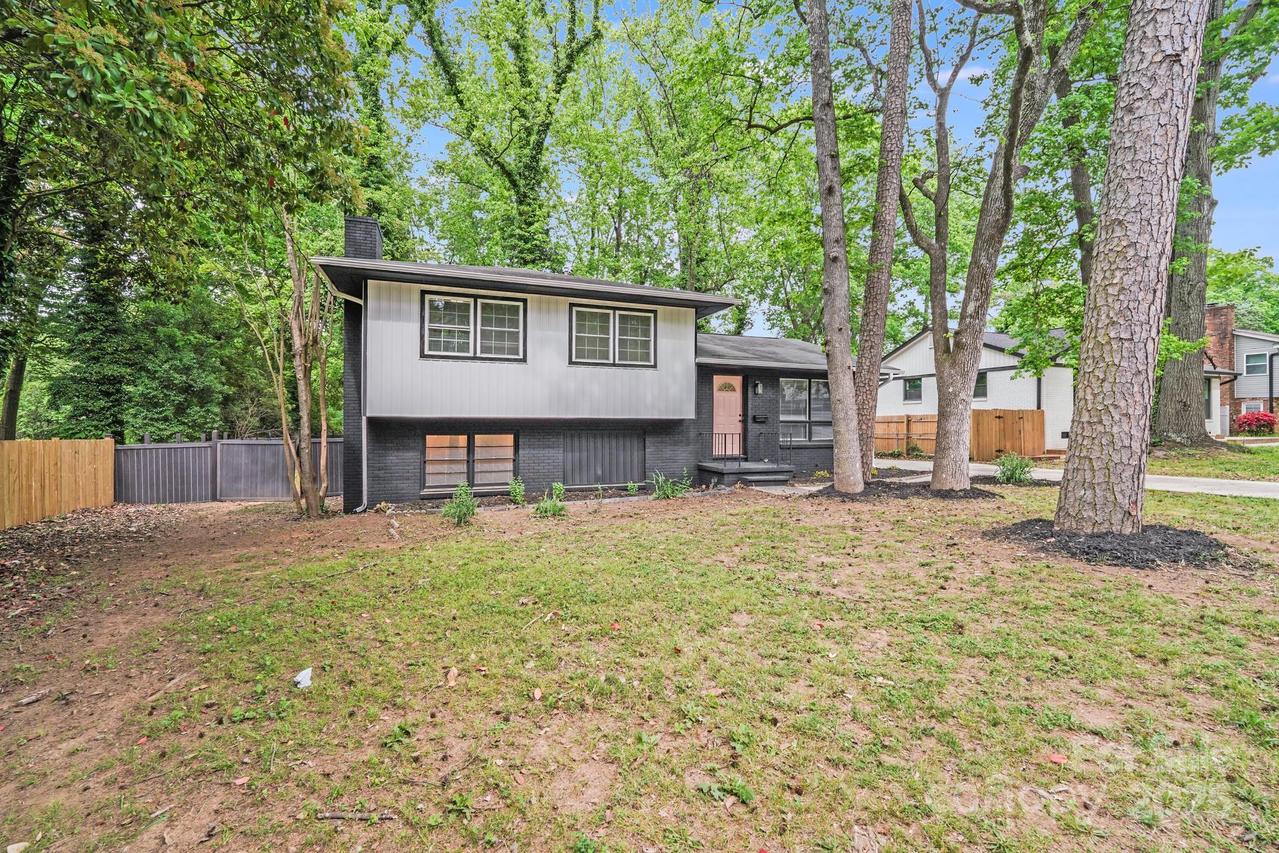 3619 Bankston Pl., Charlotte, NC 28215