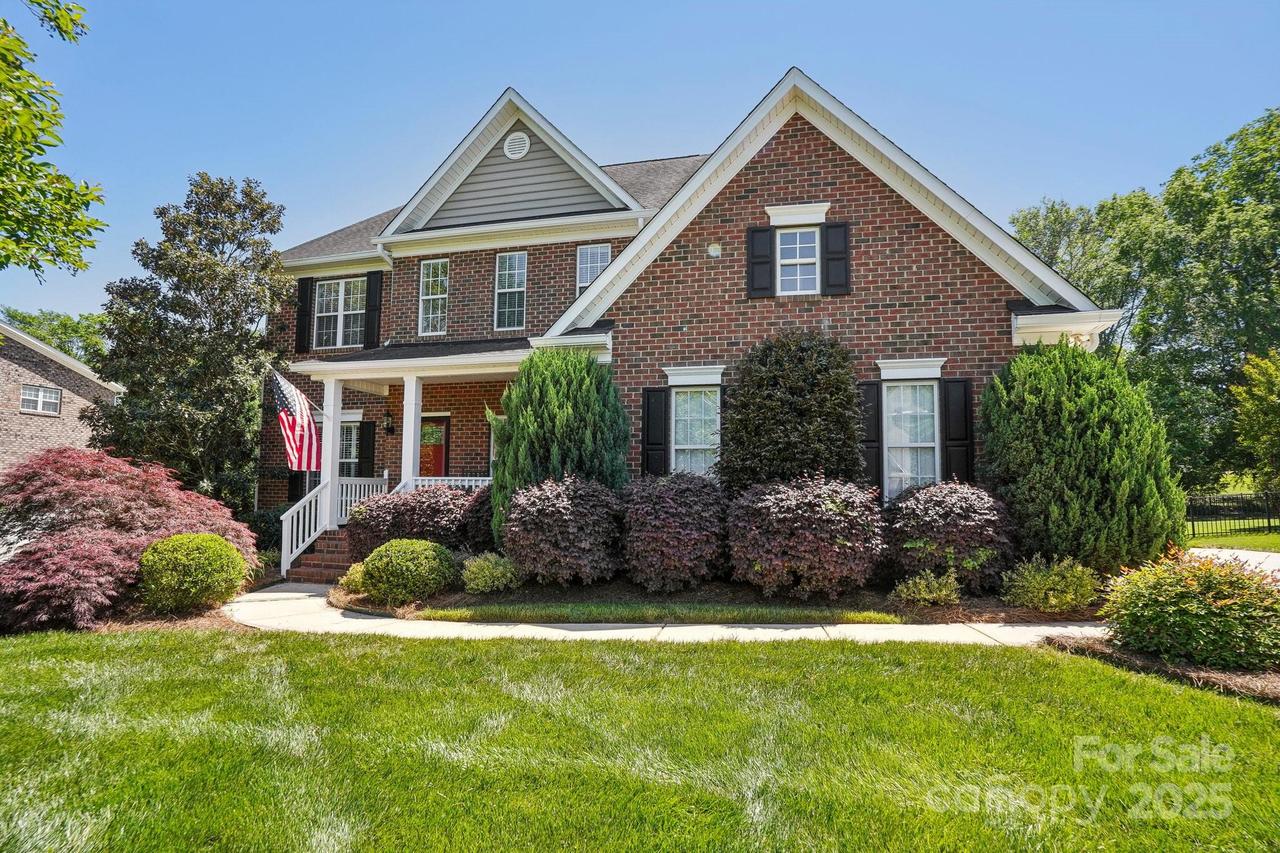 10716 Persimmon Creek Dr., Mint Hill, NC 28227