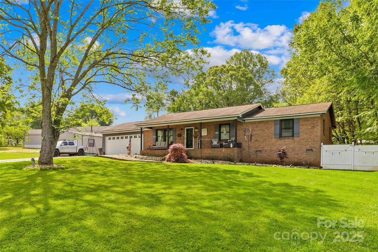 1279 Rocky Creek Rd., Shelby, NC 28152