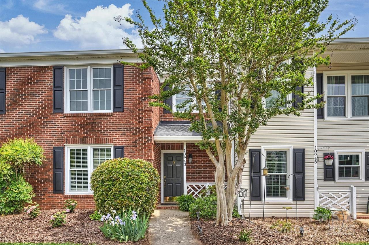 10943 Winterbourne Ct., Charlotte, NC 28277