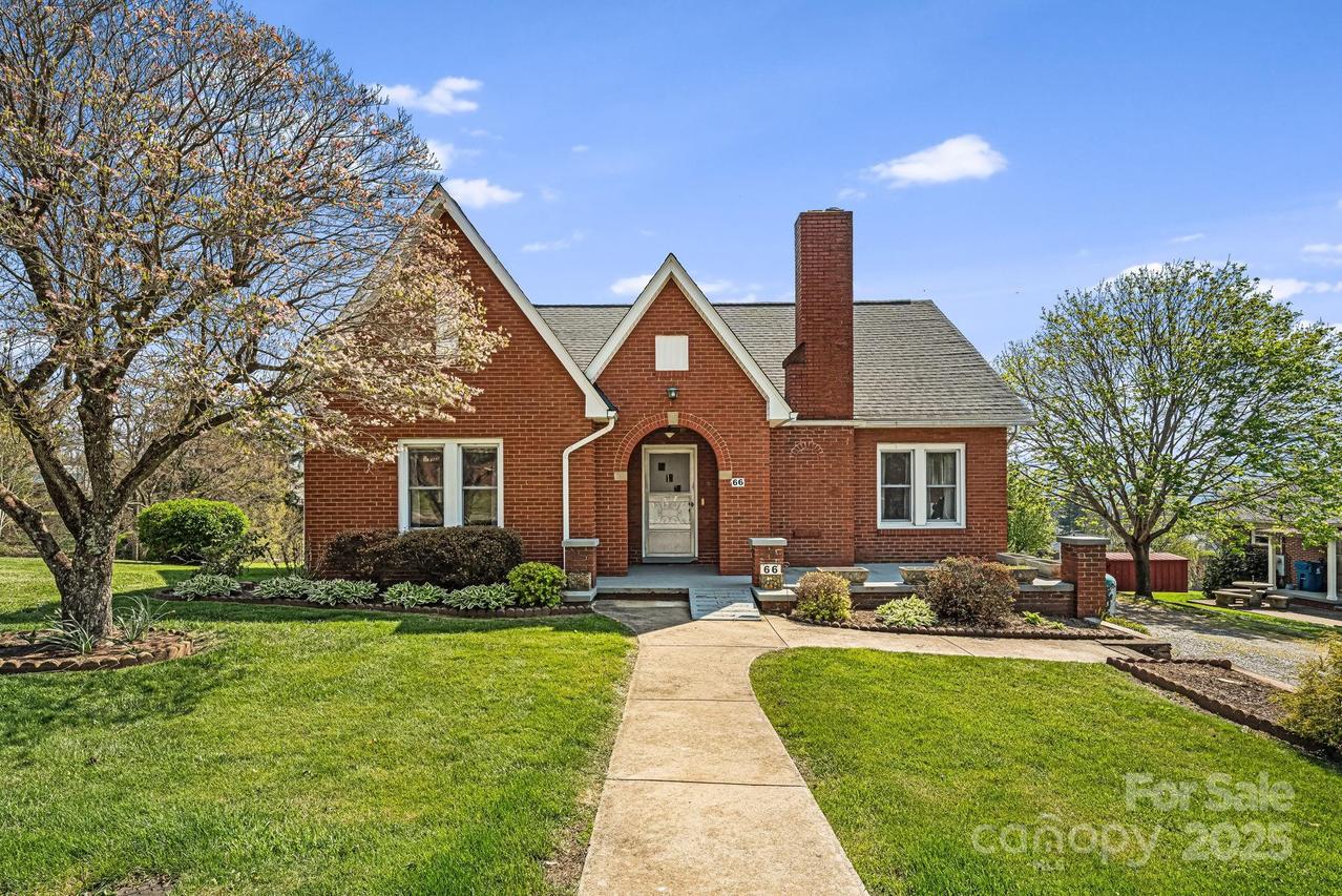66 Ford St., Canton, NC 28716