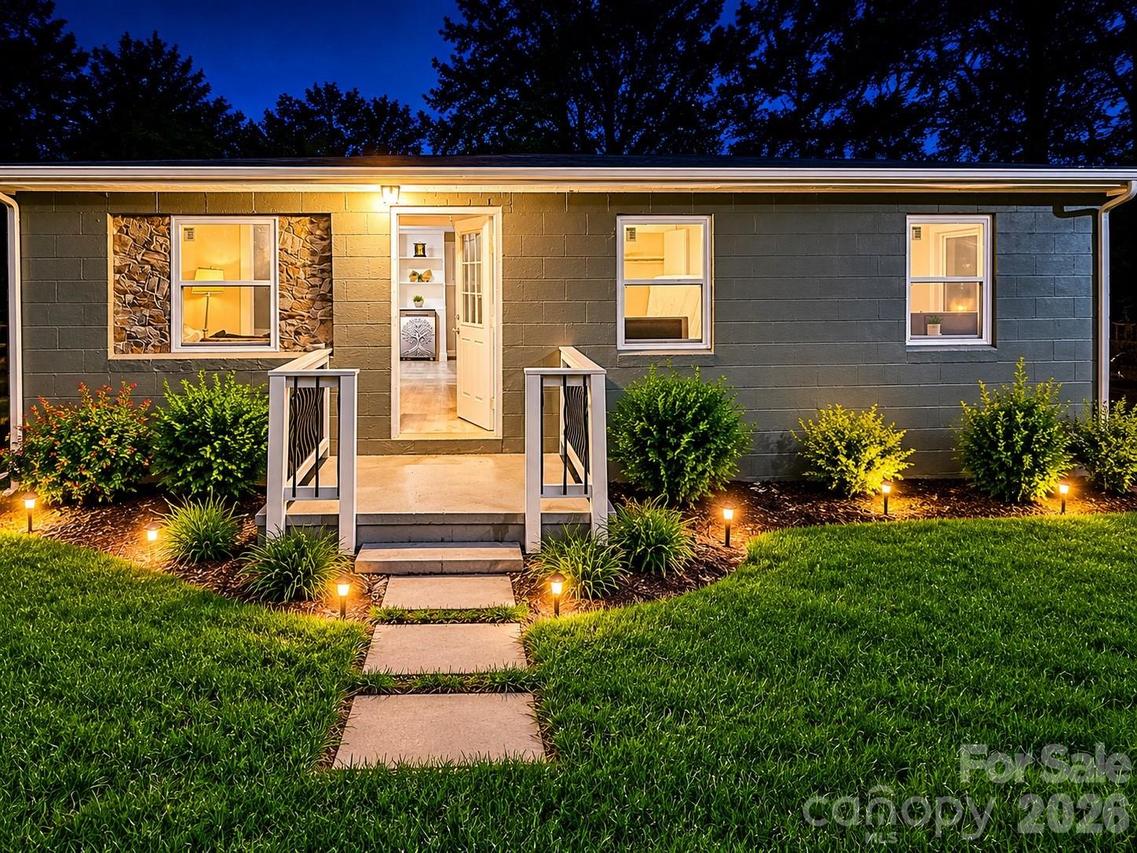 209 Brookview Rd., Statesville, NC 28625