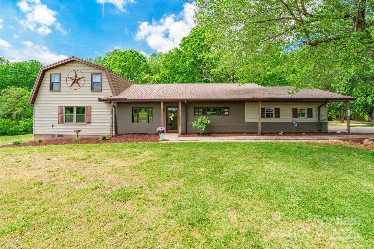 286 Bell Farm Rd., Statesville, NC 28625