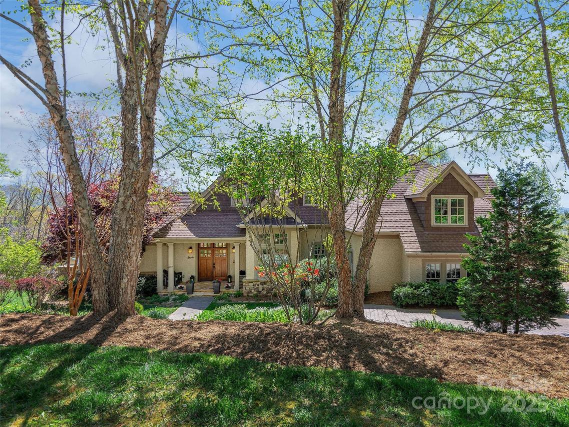 457 Coopers Hawk Dr., Asheville, NC 28803