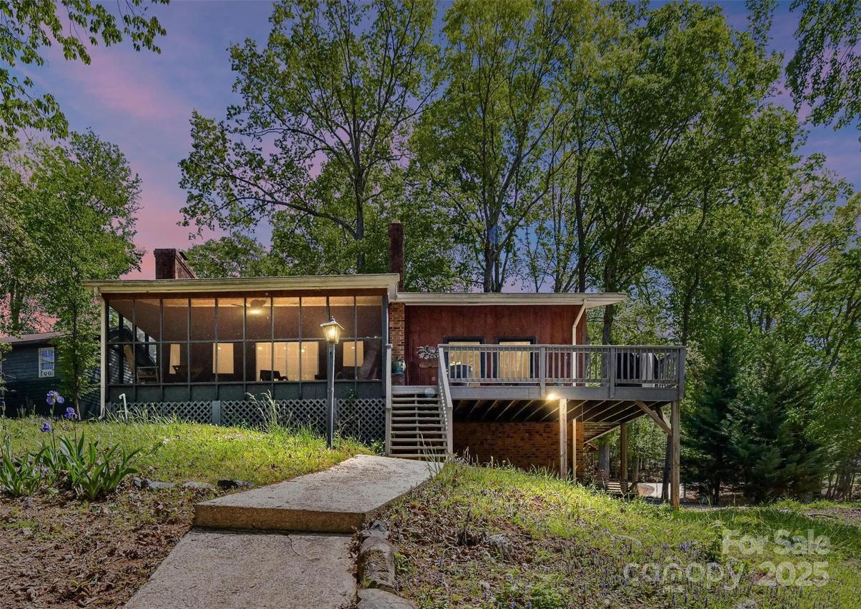 1278 Island Creek Dr., Troy, NC 27371