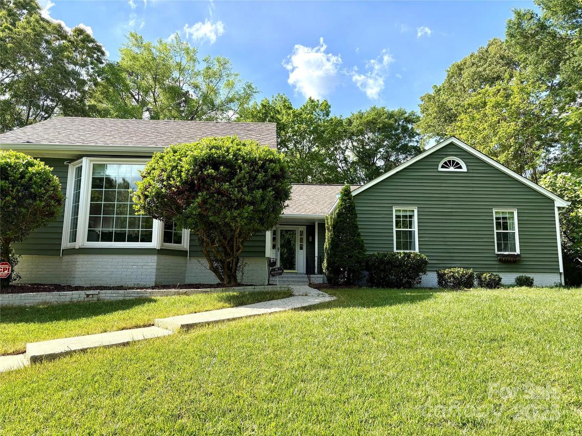 5916 Rexwood Pl., Charlotte, NC 28210