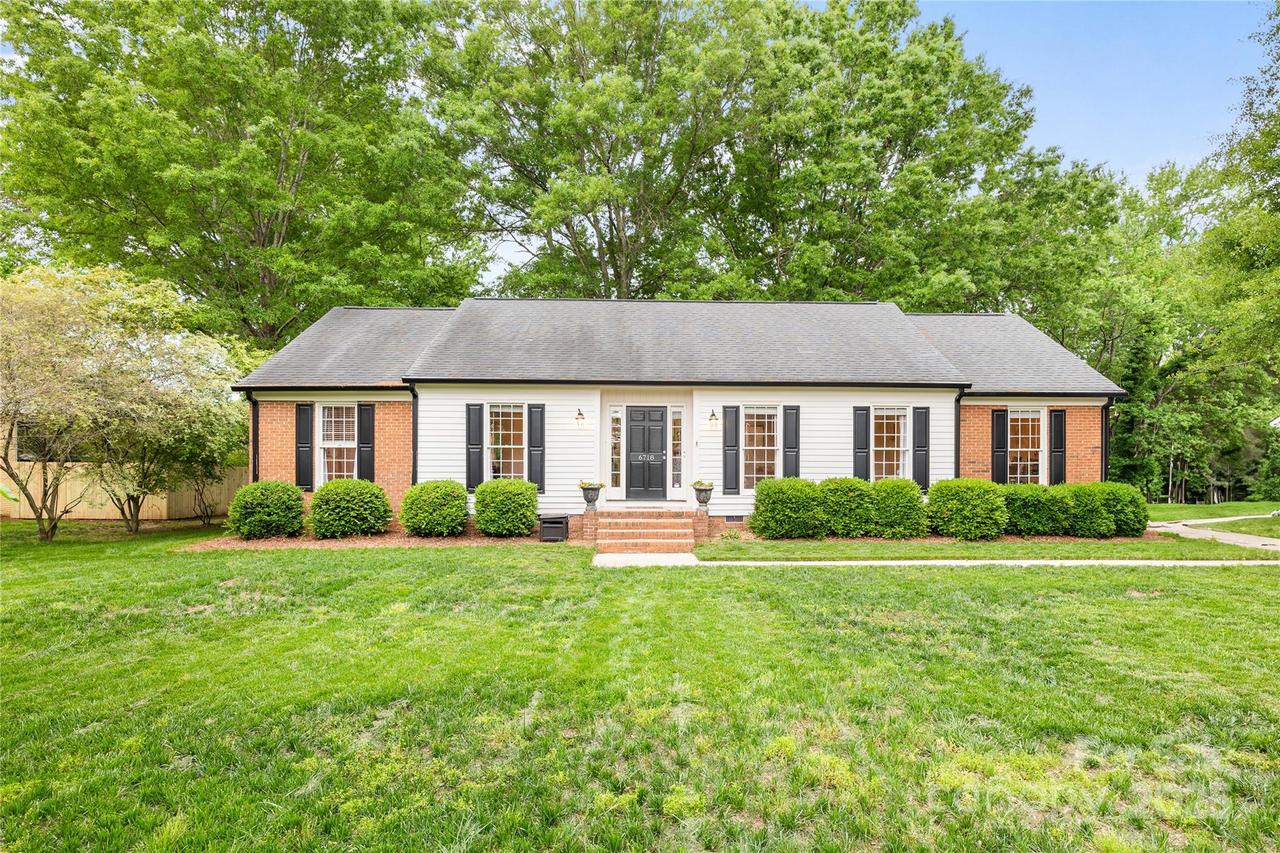 6718 Summerlin Pl., Charlotte, NC 28226