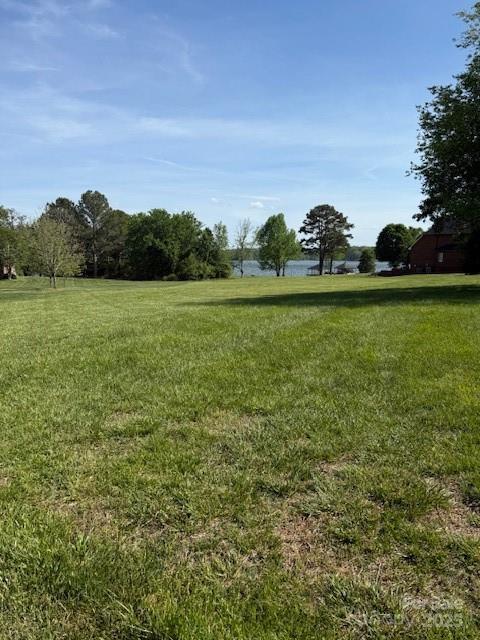 102 Lake Field Ct., Cherryville, NC 28021