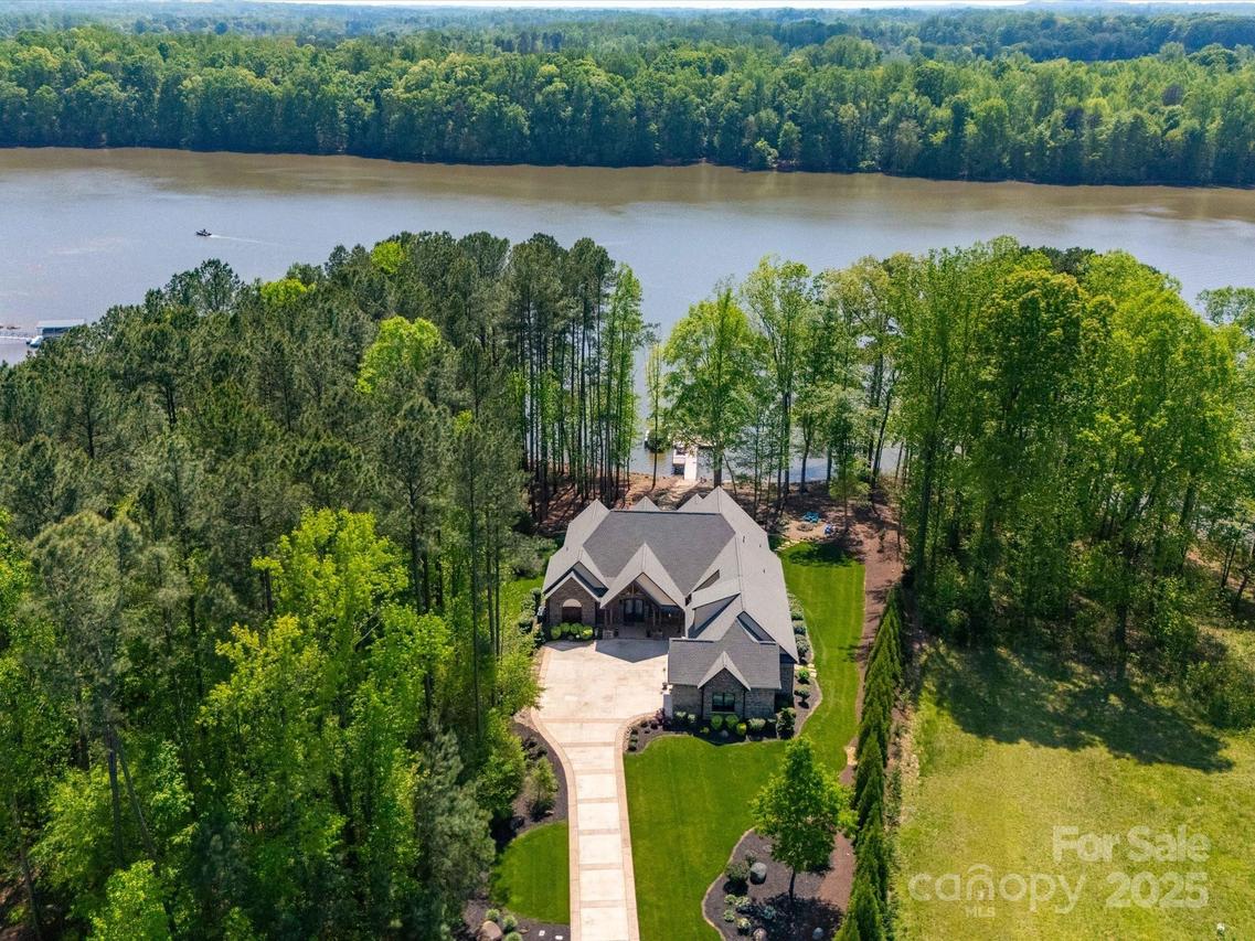 1579 Sunset Pointe Dr., Salisbury, NC 28146