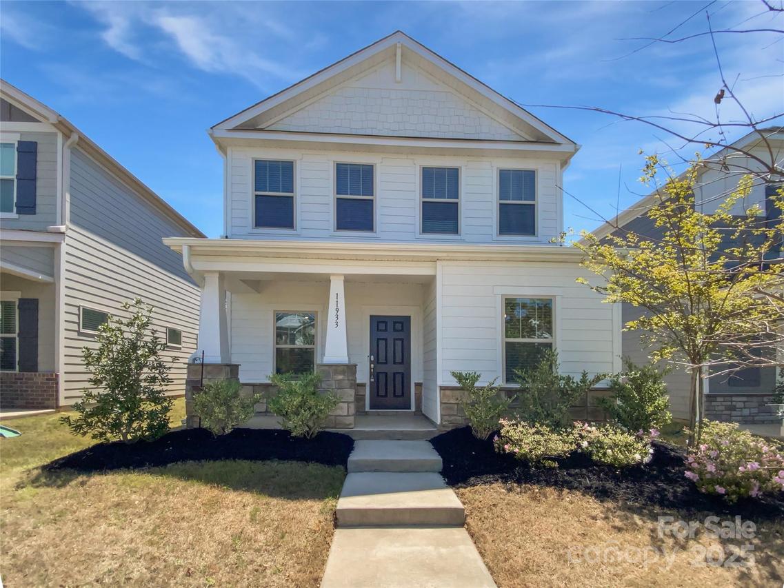 11933 Silverheel Ln., Huntersville, NC 28078