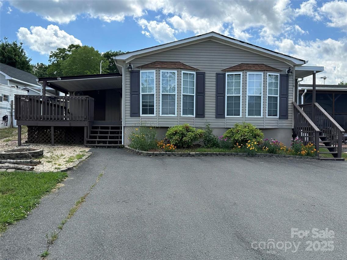 116 Dove Ln., New London, NC 28127