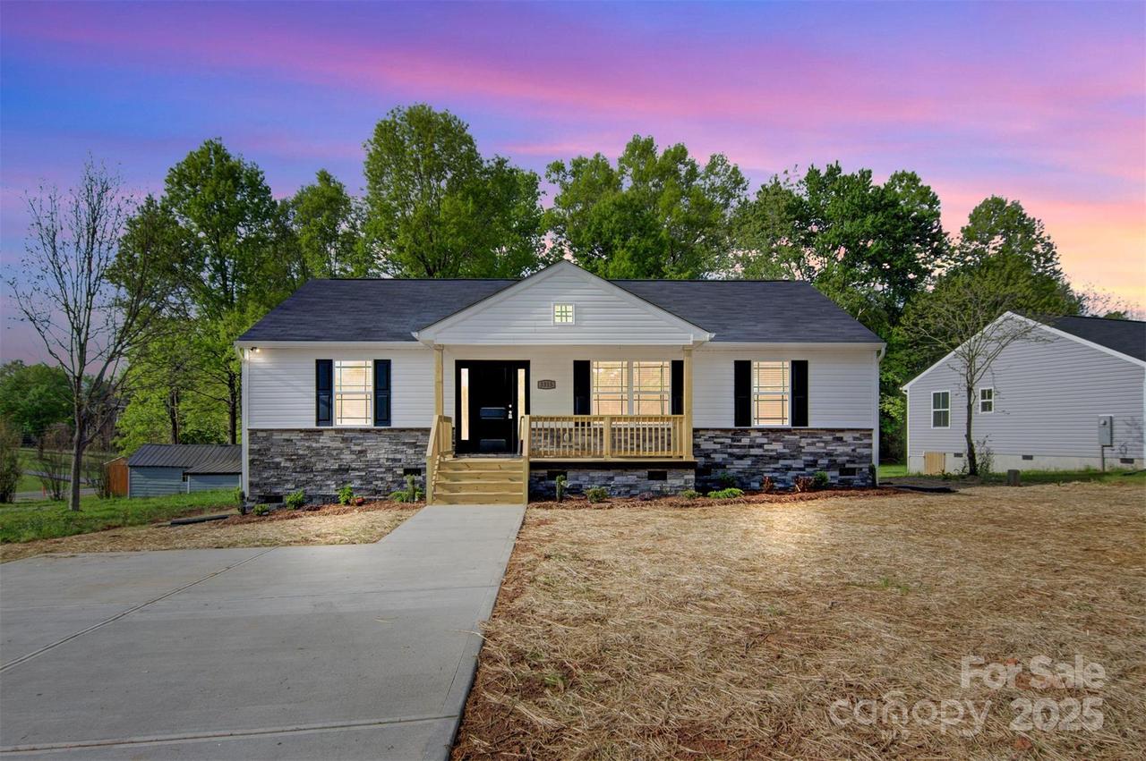 3315 15th Ave., Hickory, NC 28602