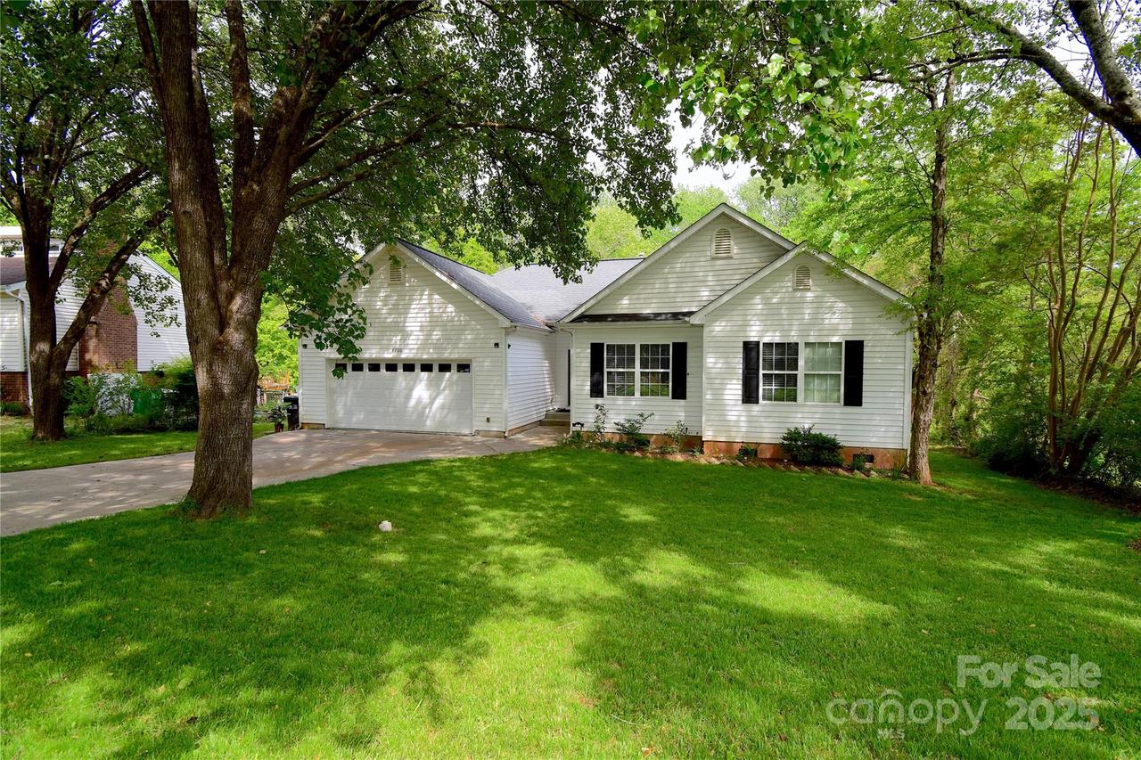 8200 Park Vista Cir., Charlotte, NC 28226
