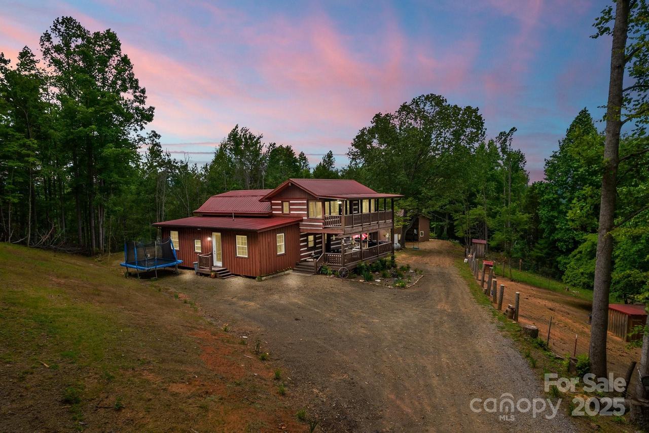 450 Fred Anderson Dr., Hot Springs, NC 28743