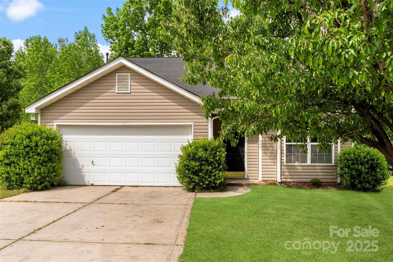 1457 Mandy Place Ct., Charlotte, NC 28216