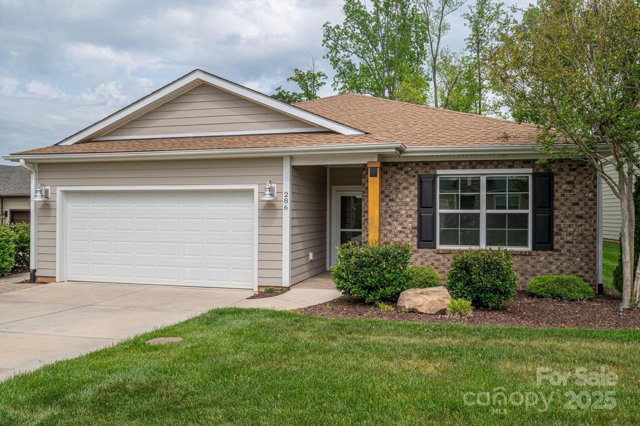286 Hemlock Bluff Ct., Denver, NC 28037