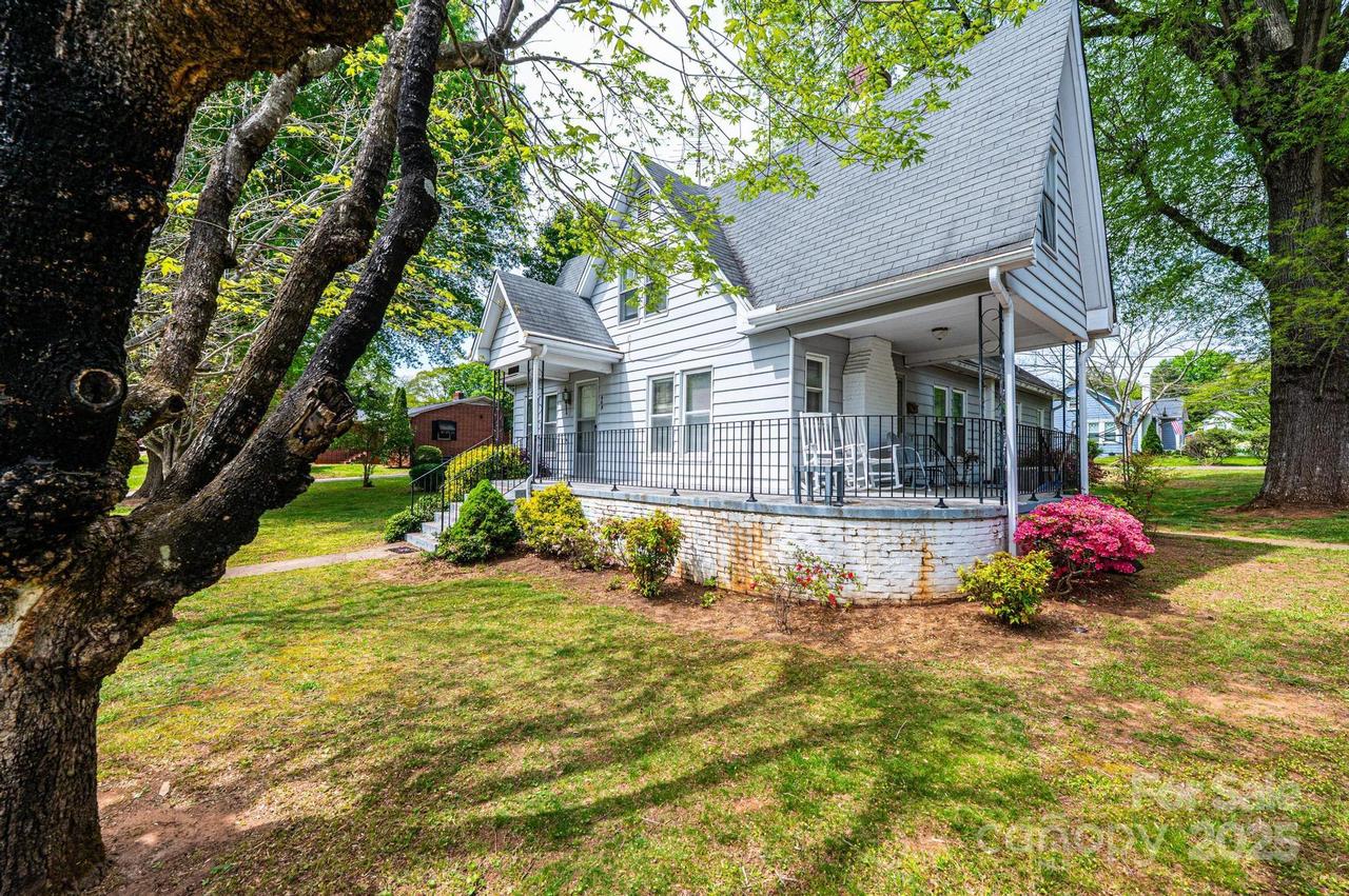 602 W 6th St., Newton, NC 28658