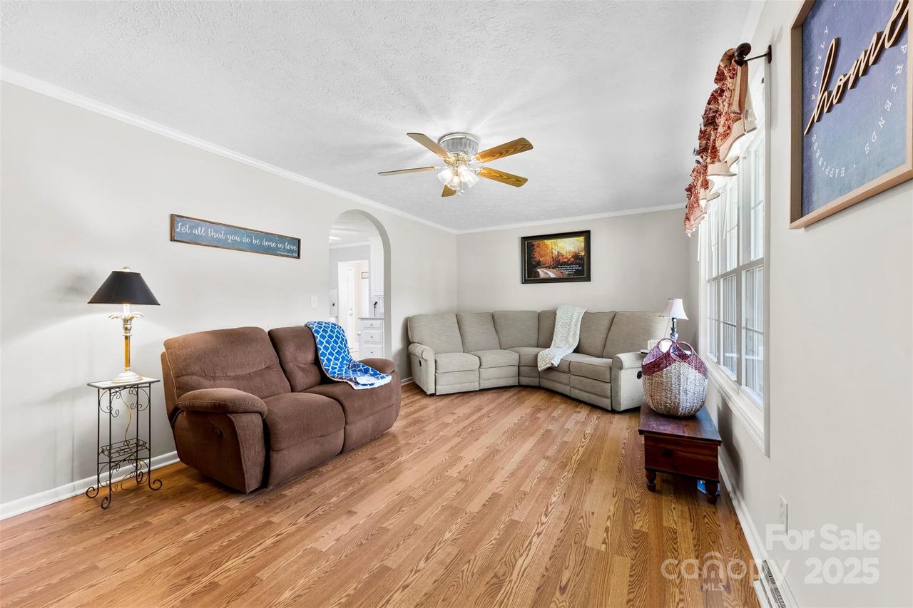 300 Scotland Dr., Kings Mountain, NC 28086