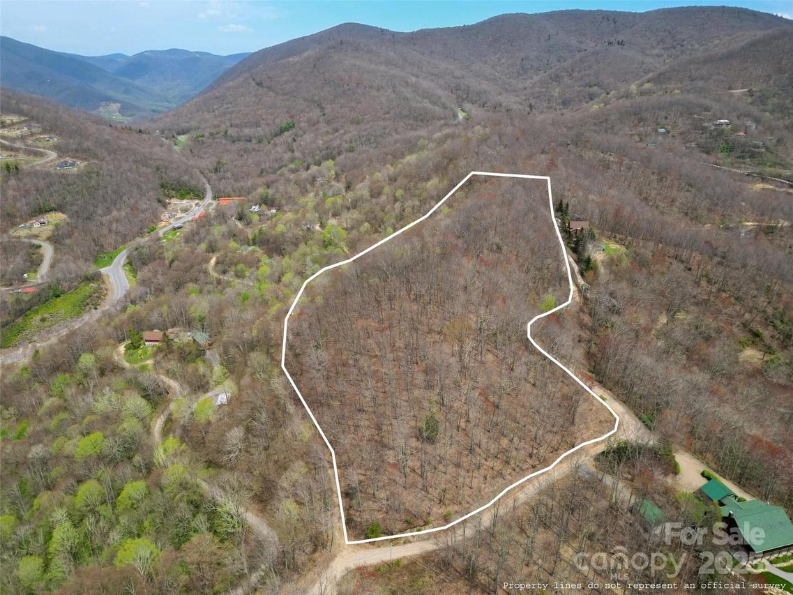 556 Thunderstruck Dr., Maggie Valley, NC 28751