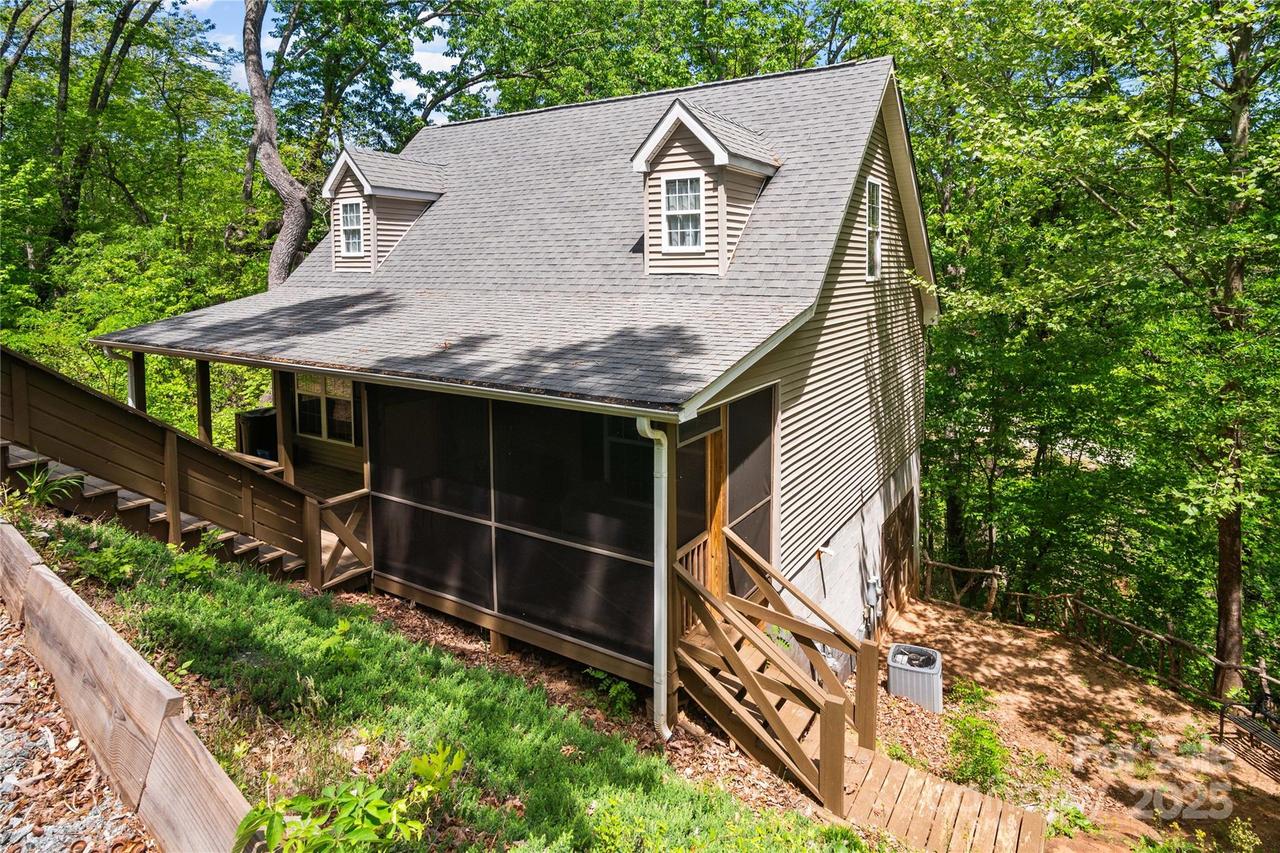 419 Hidden Hill Rd., Tryon, NC 28782