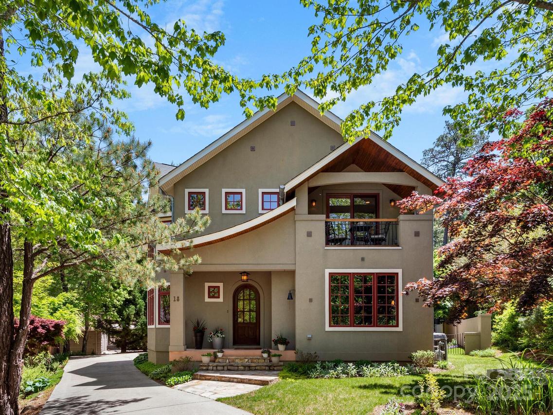 18 Ozark Spring Ln., Asheville, NC 28805