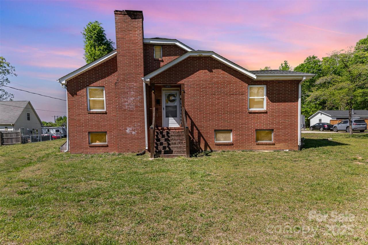 955 E 13th St., Kannapolis, NC 28083