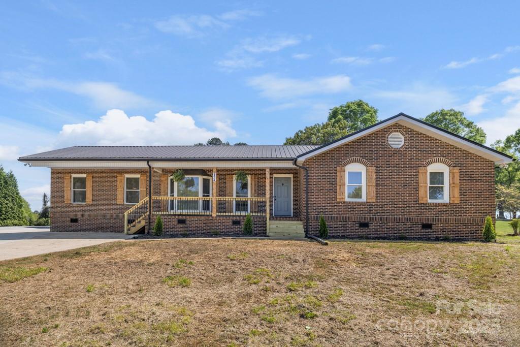 124 Hunters Creek Dr., Mooresville, NC 28115