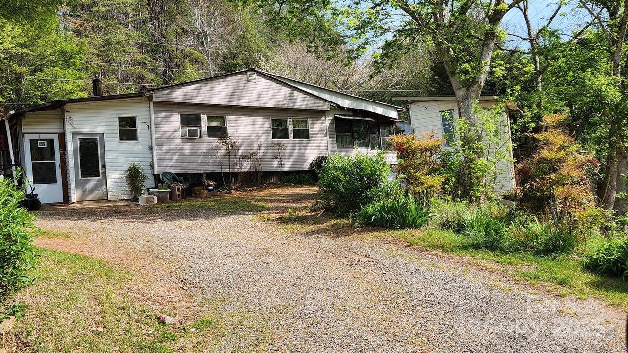 169 Thompson Hollow Rd., Murphy, NC 28906