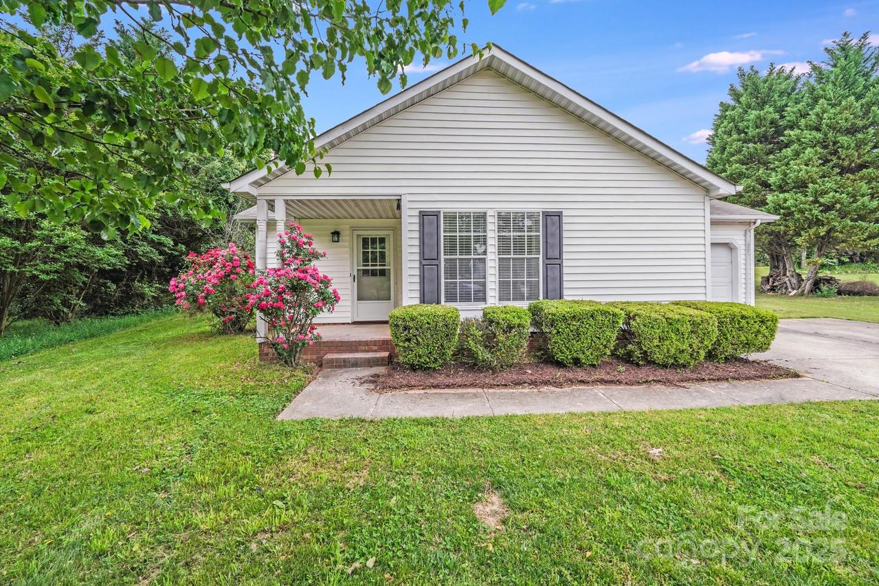 4227 Coopersdale Rd., Charlotte, NC 28273