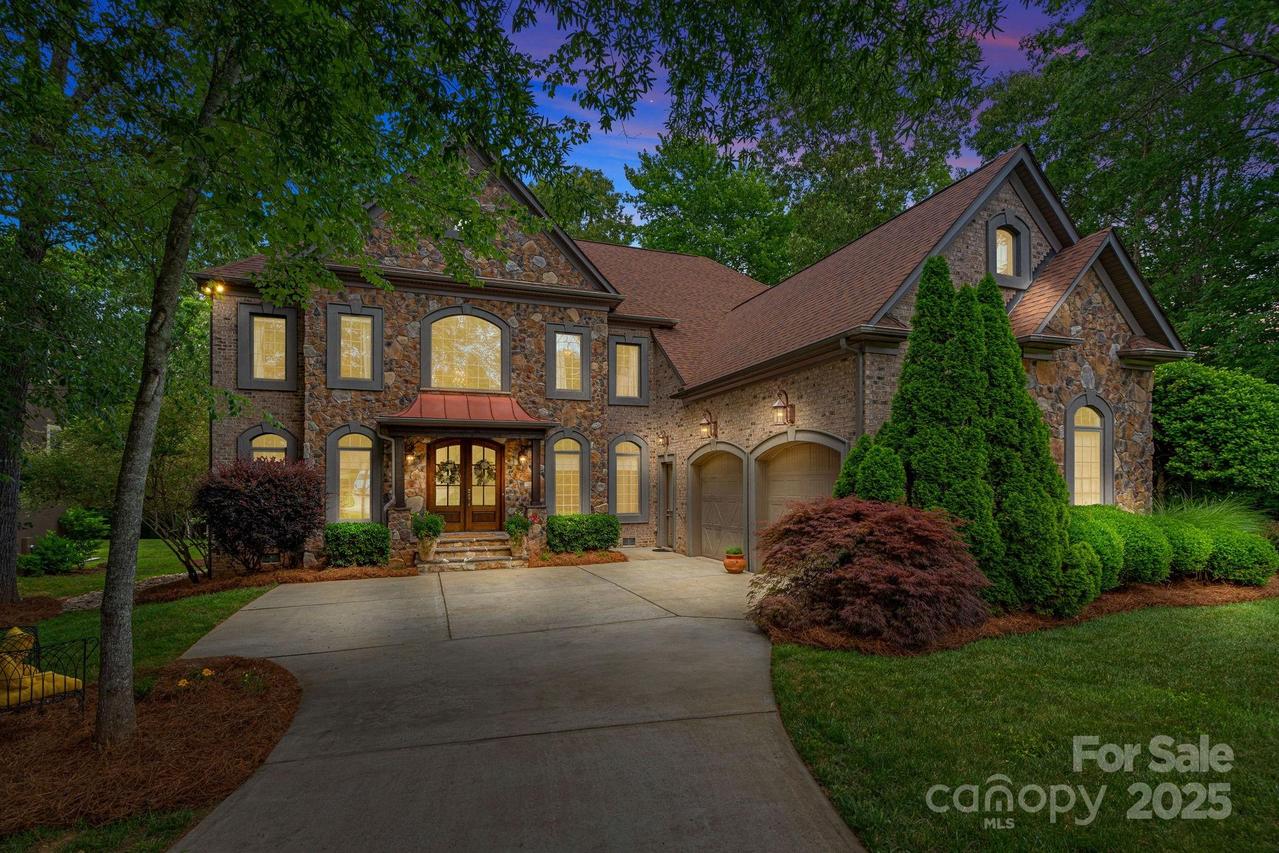 1305 Anniston Pl., Wesley Chapel, NC 28079