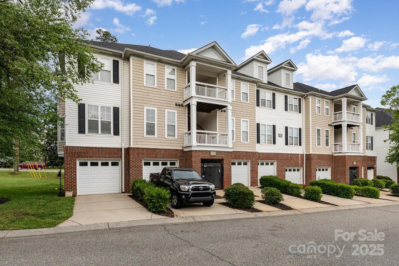 3158 Walnut Park Dr., Charlotte, NC 28262