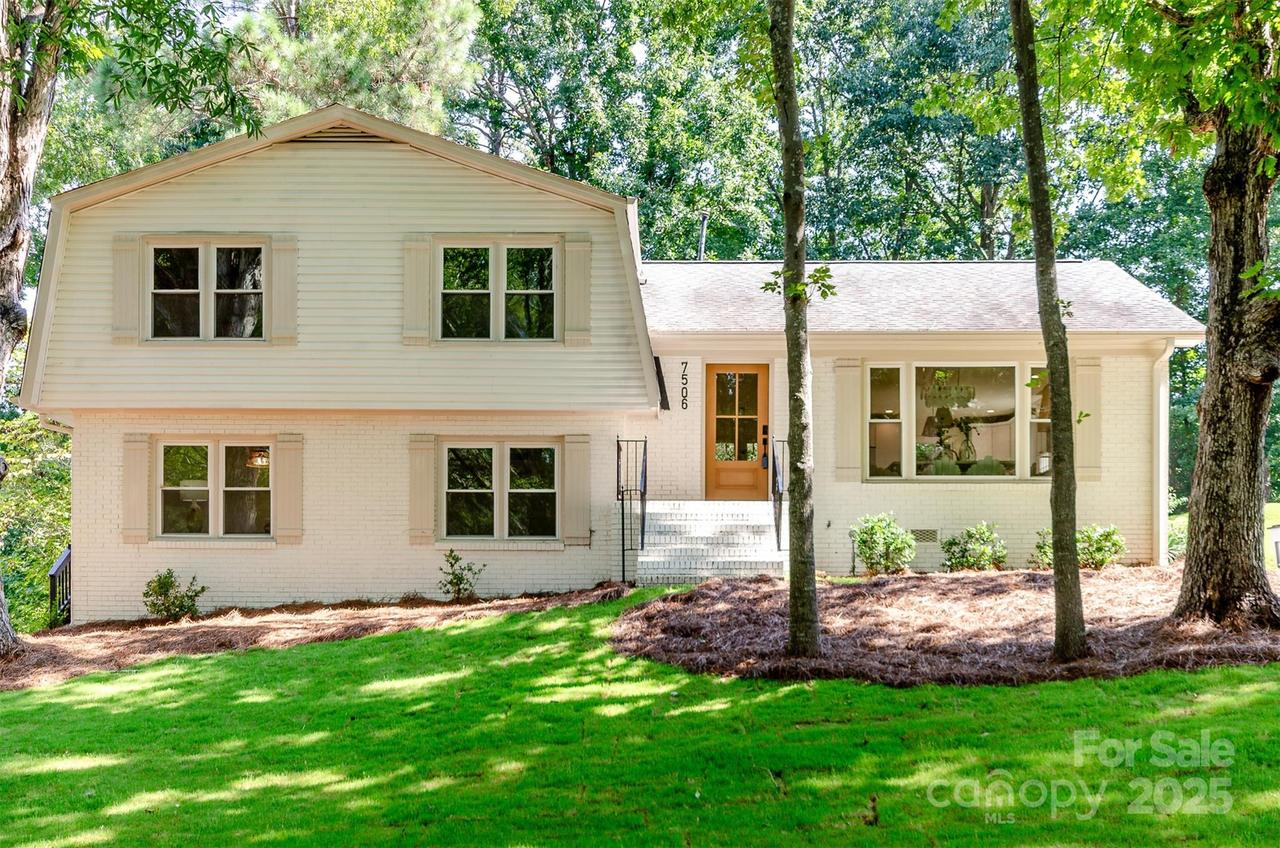 7506 Kilcullen Dr., Charlotte, NC 28270