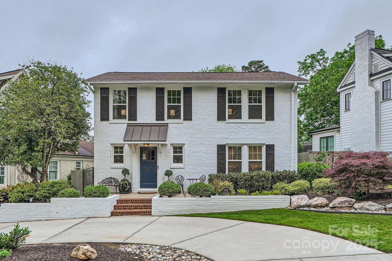 2246 Sharon Rd., Charlotte, NC 28207