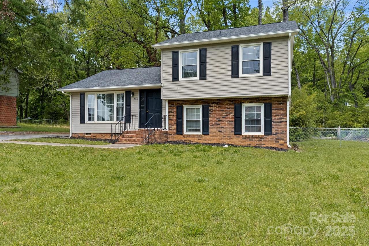 6443 Eaglecrest Rd., Charlotte, NC 28212