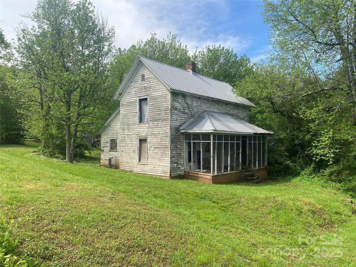 121 Blair St., Bostic, NC 28018