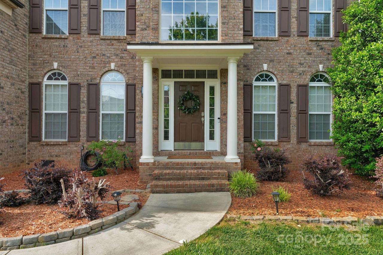 1116 Crooked River Dr., Waxhaw, NC 28173