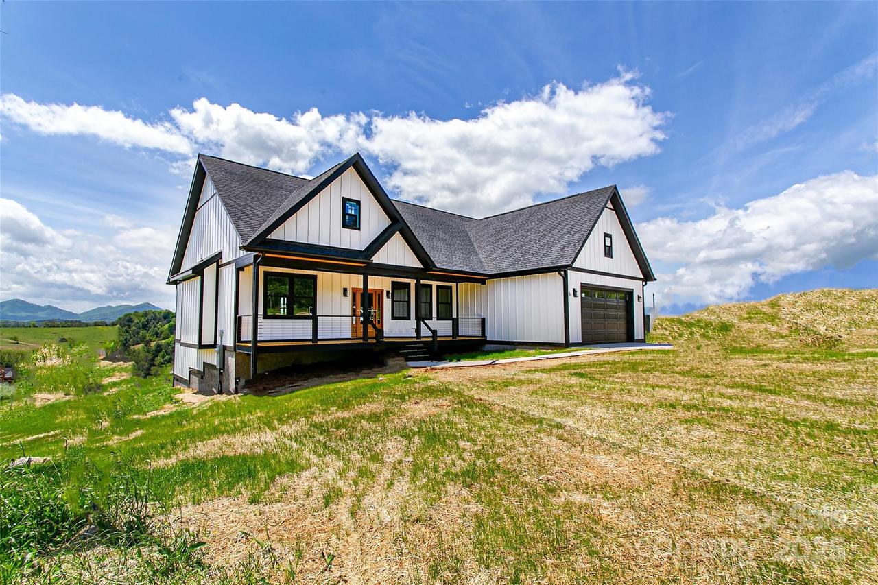 5 Agape Acres Dr., Alexander, NC 28701