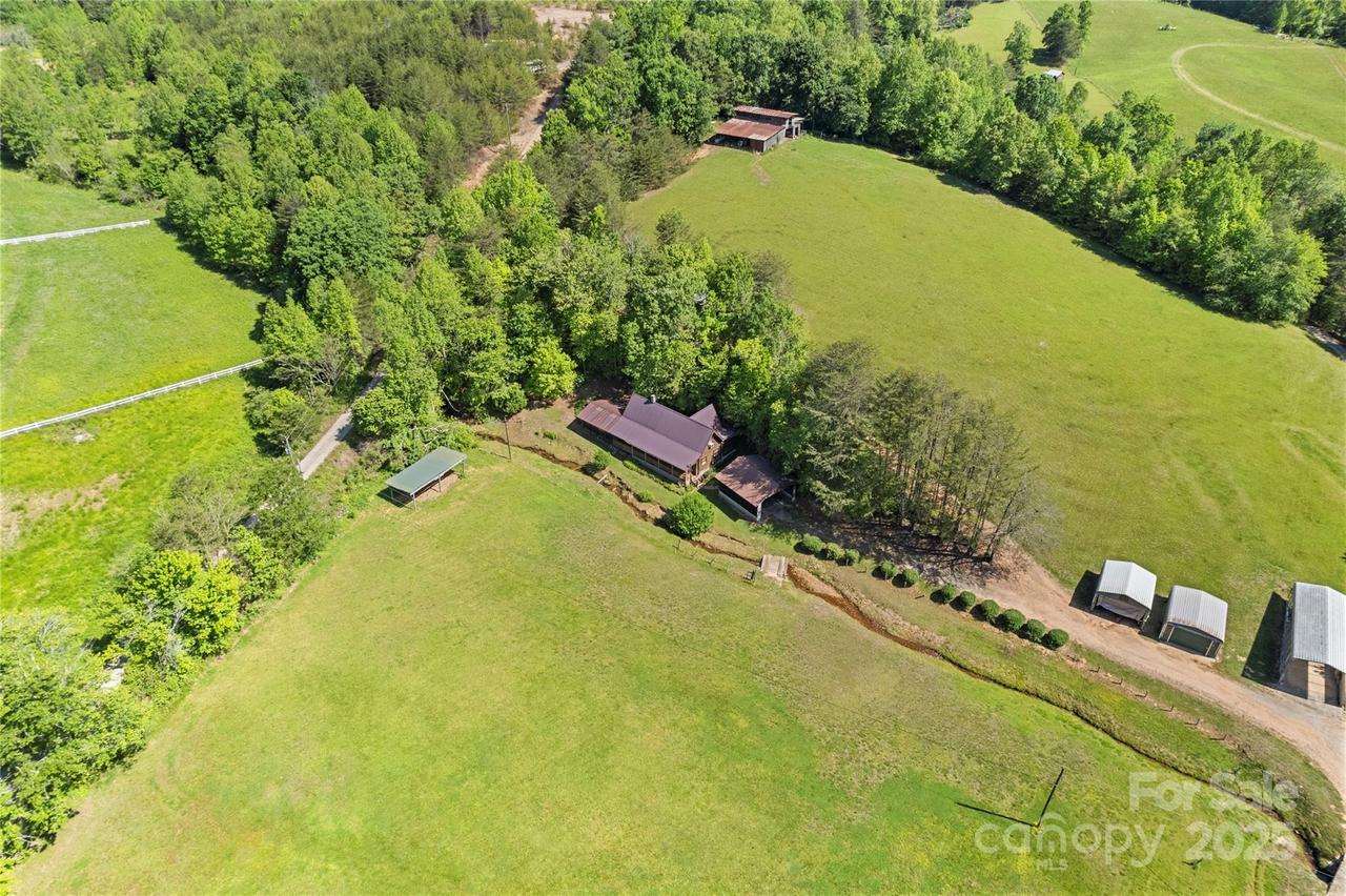 1154 Woodrow Pl., Lenoir, NC 28645