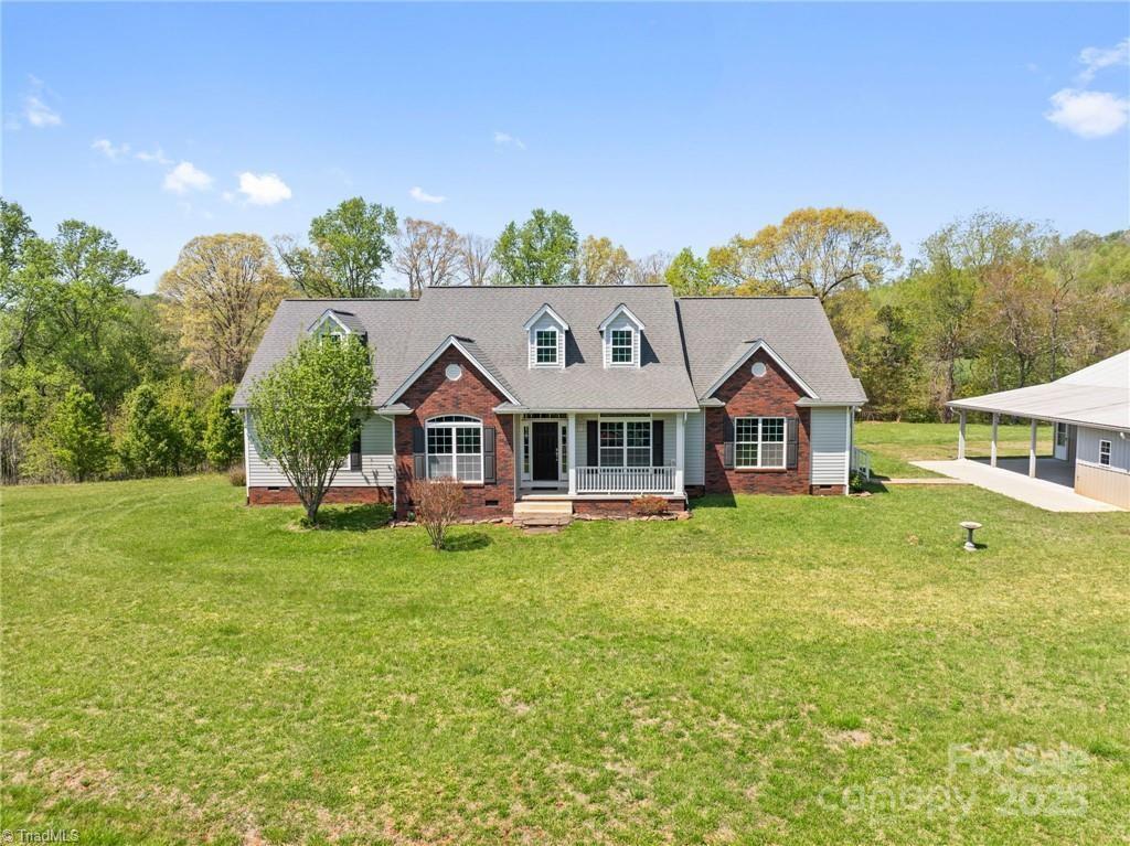 1046 Linneys Mill Rd., Union Grove, NC 28689